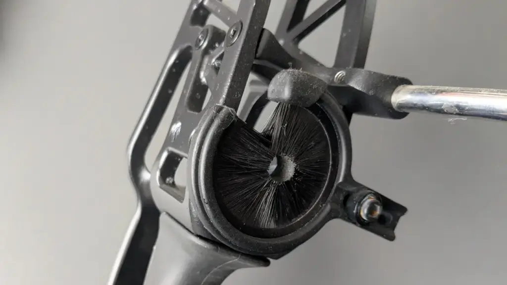 Whisker Biscuit Pfeilauflage an einem Compoundbogen